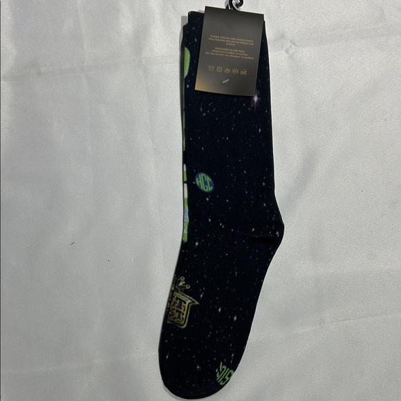 OutKast Black and Green Casual Socks - Picture 4 of 5